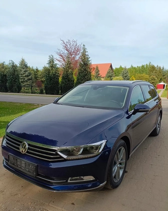 Volkswagen Passat cena 78000 przebieg: 168000, rok produkcji 2018 z Jeziorany małe 326